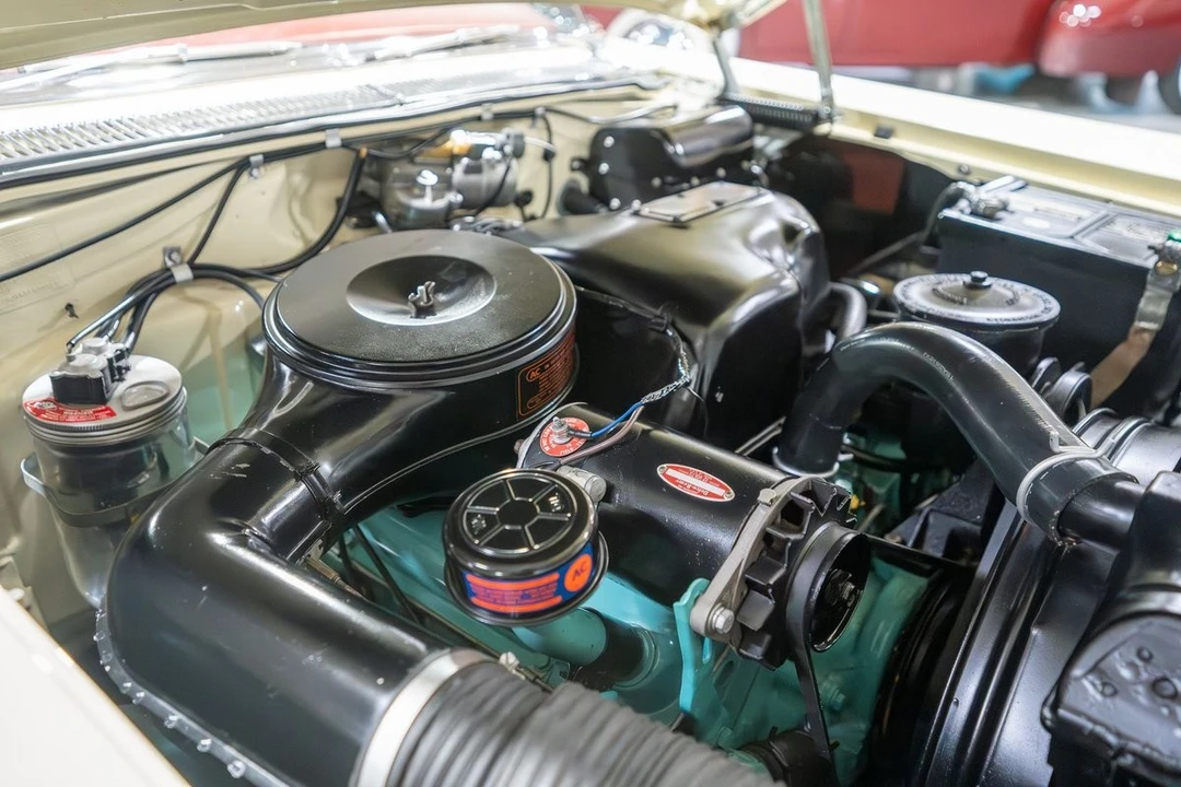 1957 Pontiac Bonneville - Image 3 of 31