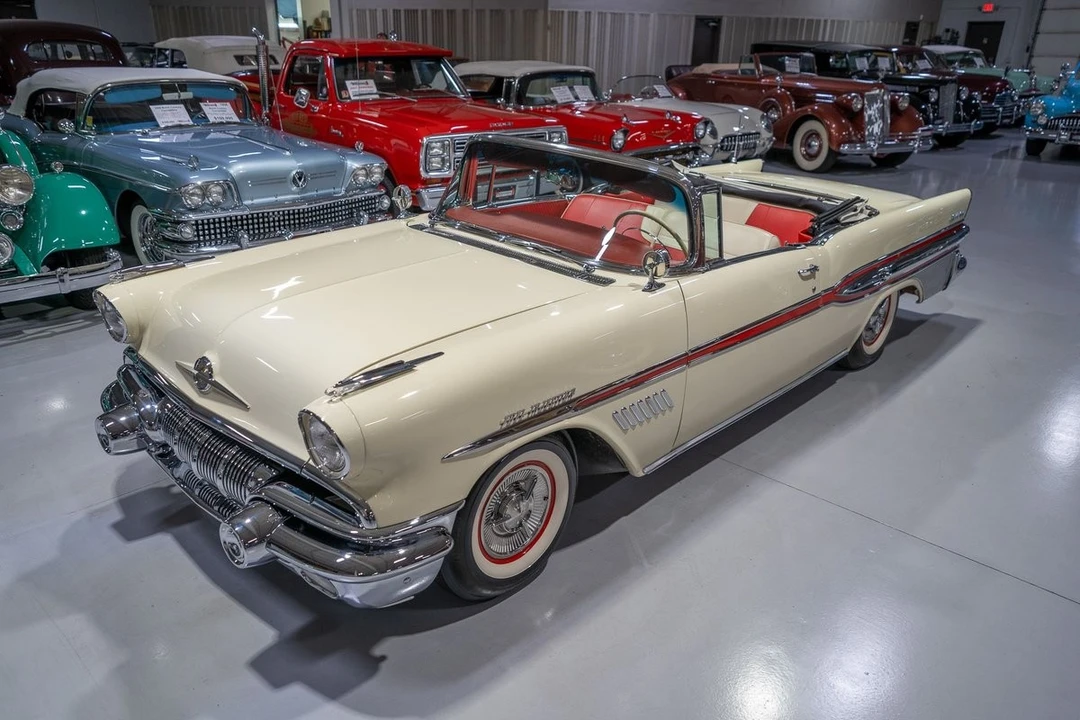 1957 Pontiac Bonneville - Image 5 of 31