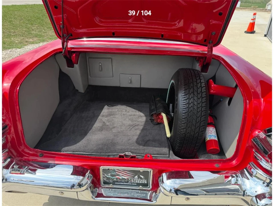 1957 Pontiac Chieftain - Image 22 of 31