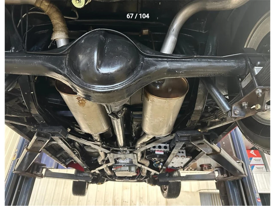 1957 Pontiac Chieftain - Image 28 of 31