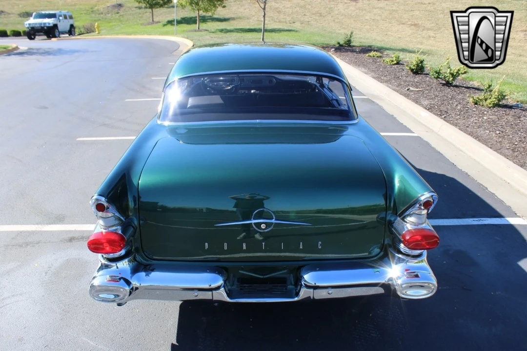 1957 Pontiac Chieftain - Image 10 of 12