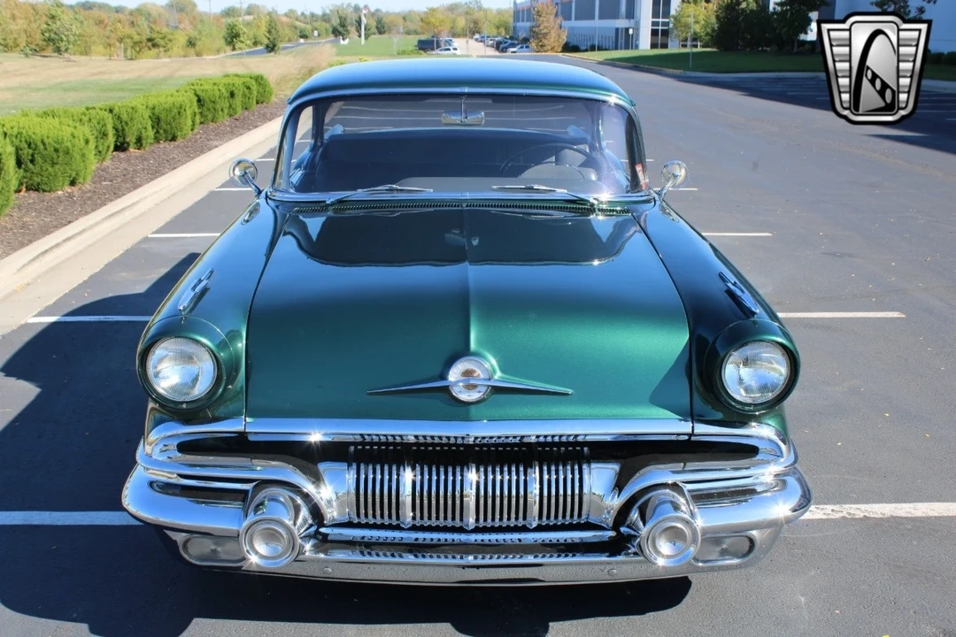 1957 Pontiac Chieftain - Image 8 of 12