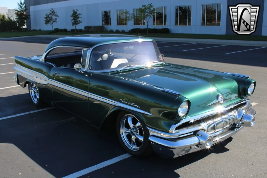 1957 Pontiac Chieftain - Image 7 of 12