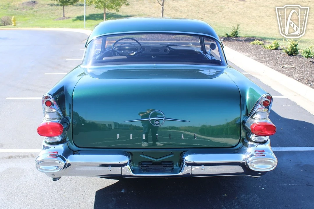1957 Pontiac Chieftain - Image 5 of 12