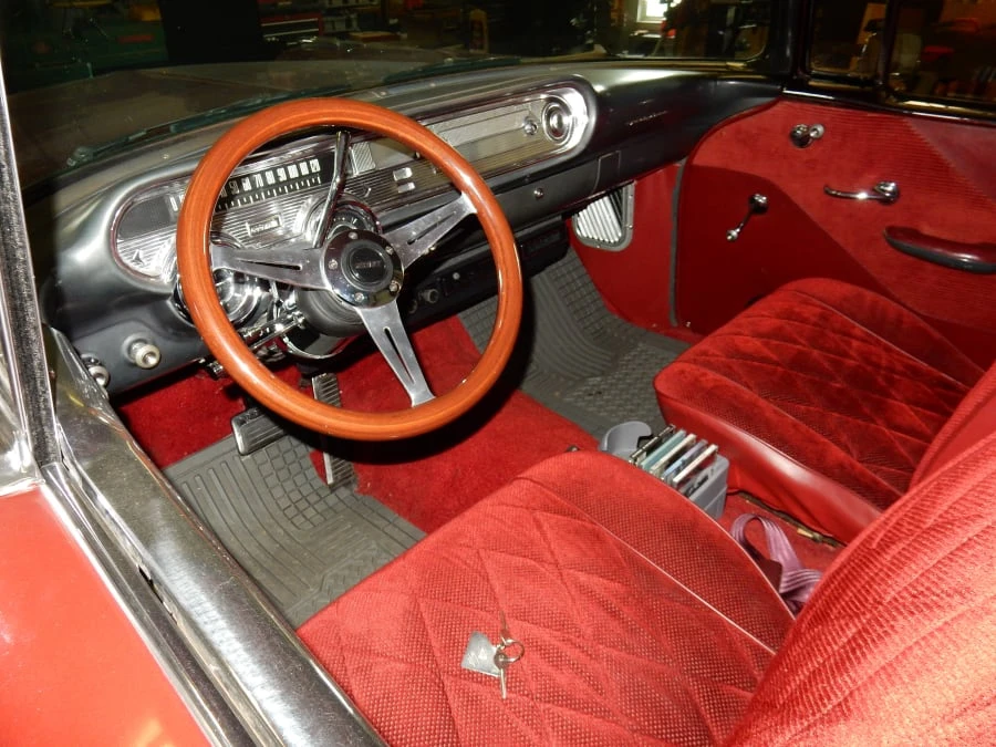 1957 Pontiac Chieftain - Image 3 of 7