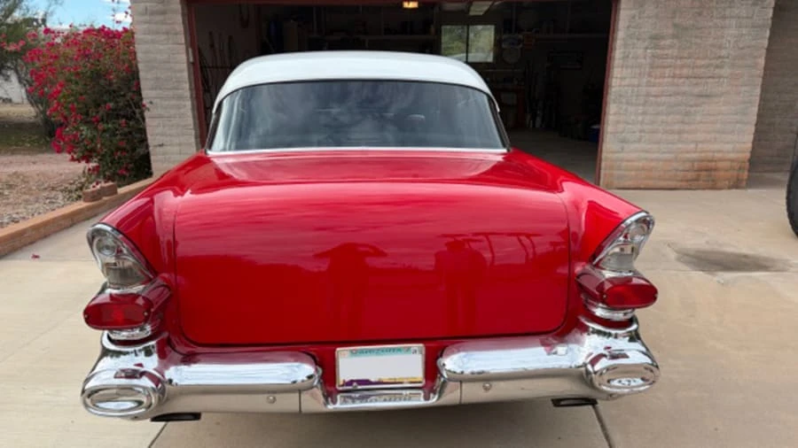 1957 Pontiac Chieftain - Image 5 of 21