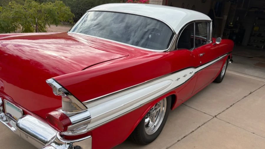 1957 Pontiac Chieftain - Image 6 of 21