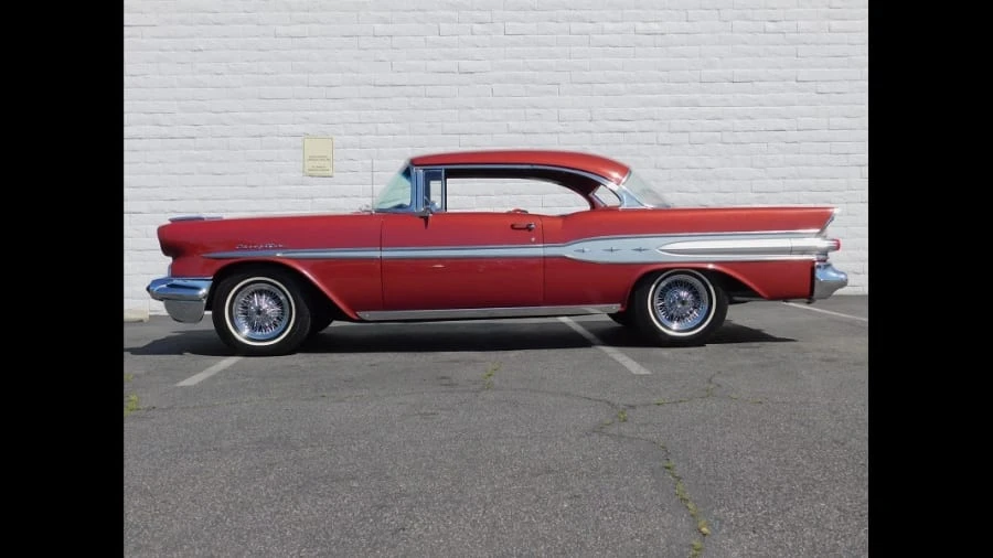 1957 Pontiac Chieftain - Image 11 of 12