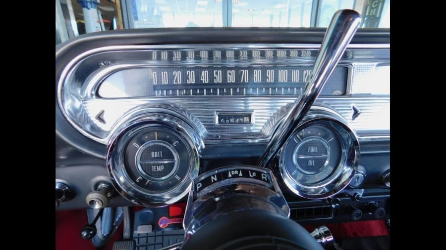 1957 Pontiac Chieftain - Image 8 of 12