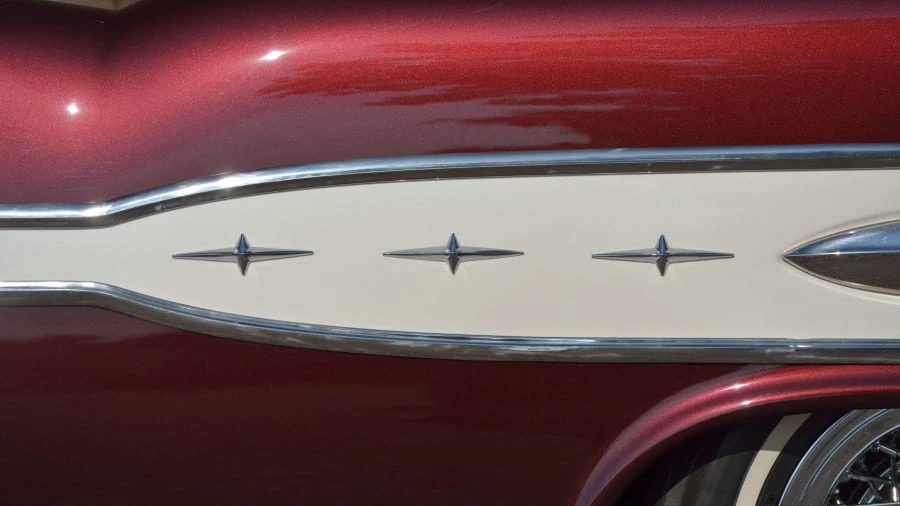 1957 Pontiac Chieftain - Image 22 of 31