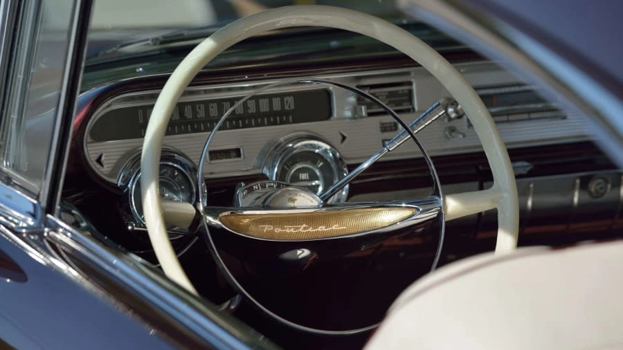 1957 Pontiac Chieftain - Image 25 of 31