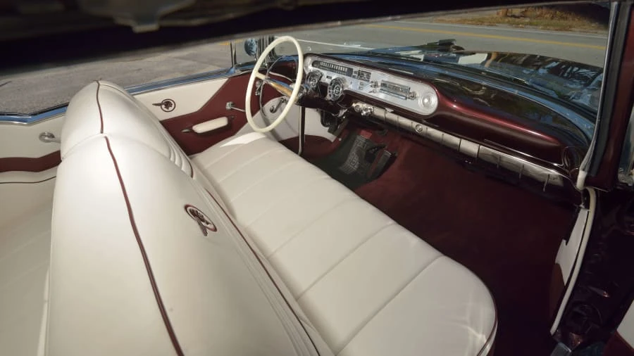 1957 Pontiac Chieftain - Image 30 of 31