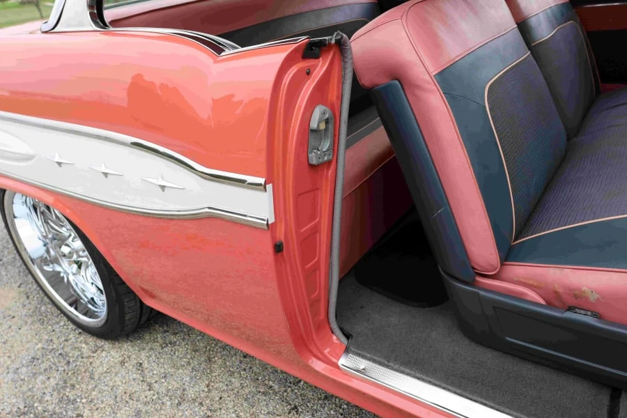 1957 Pontiac Chieftain - Image 20 of 25