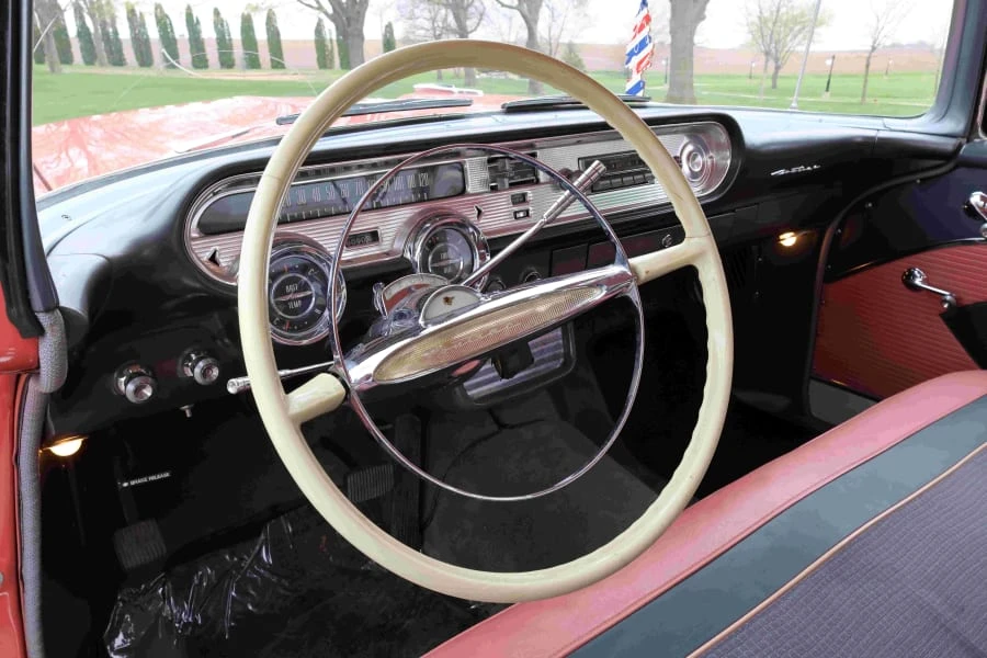 1957 Pontiac Chieftain - Image 13 of 25