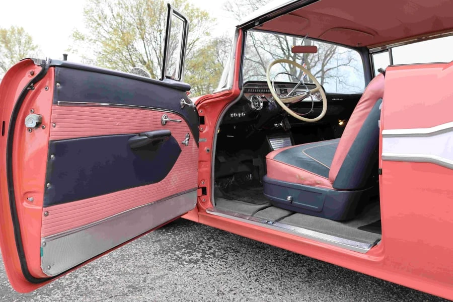 1957 Pontiac Chieftain - Image 17 of 25