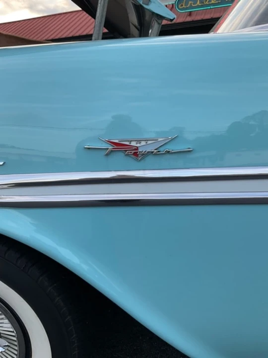 1957 Pontiac Chieftain - Image 9 of 23