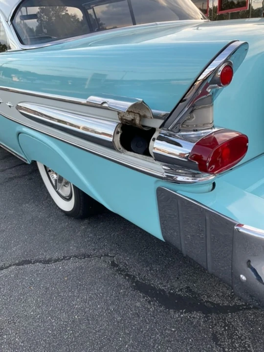 1957 Pontiac Chieftain - Image 11 of 23