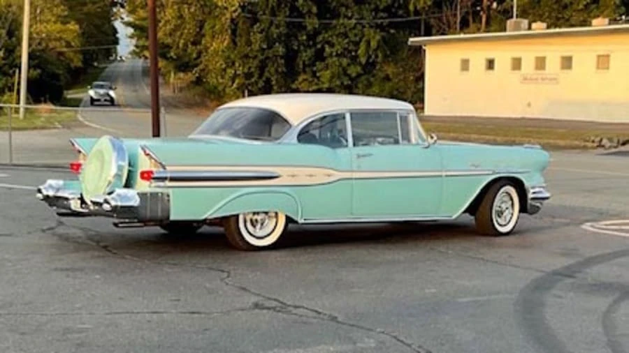 1957 Pontiac Chieftain - Image 12 of 23