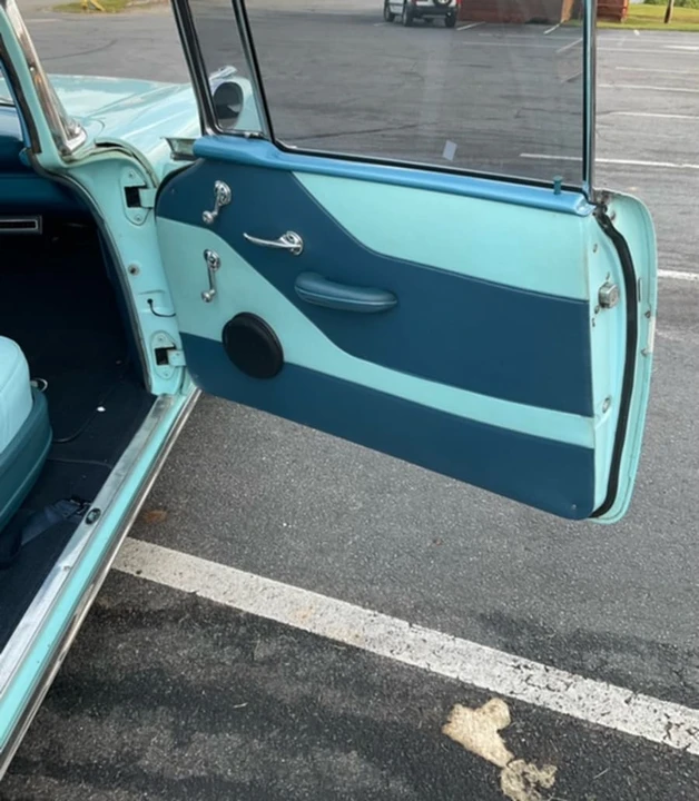 1957 Pontiac Chieftain - Image 19 of 23