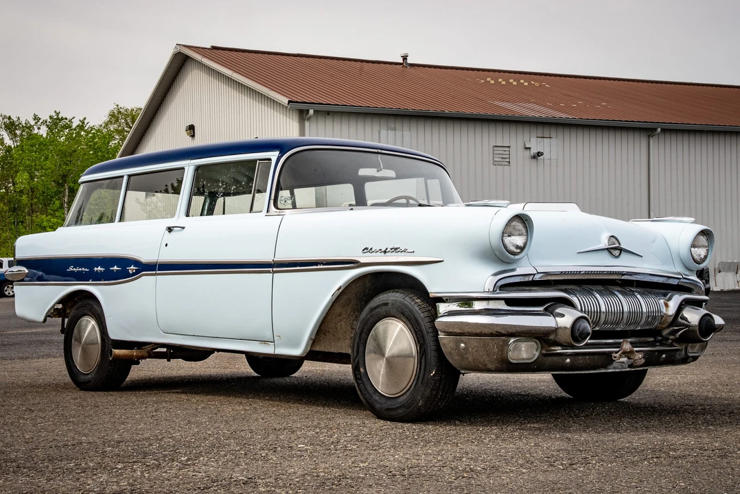 1957 Pontiac Chieftain - Image 8 of 31