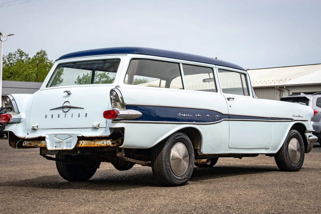 1957 Pontiac Chieftain - Image 12 of 31