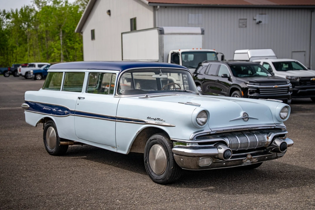 1957 Pontiac Chieftain - Image 7 of 31