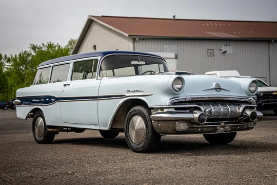 1957 Pontiac Chieftain Safari 2-Door Wagon