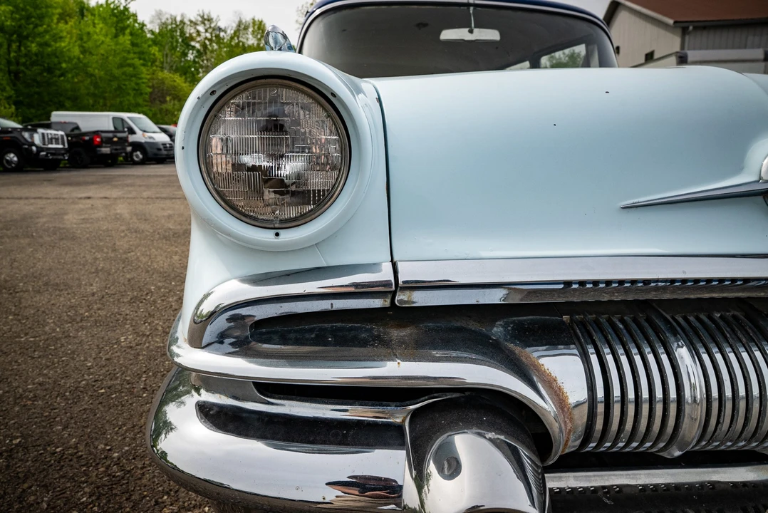 1957 Pontiac Chieftain - Image 19 of 31