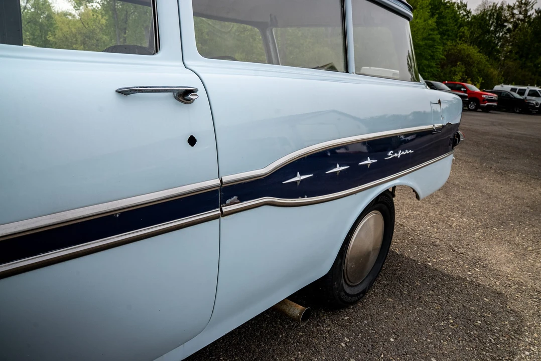 1957 Pontiac Chieftain - Image 23 of 31
