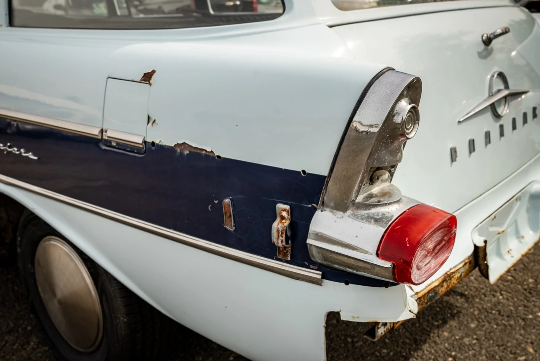 1957 Pontiac Chieftain - Image 28 of 31