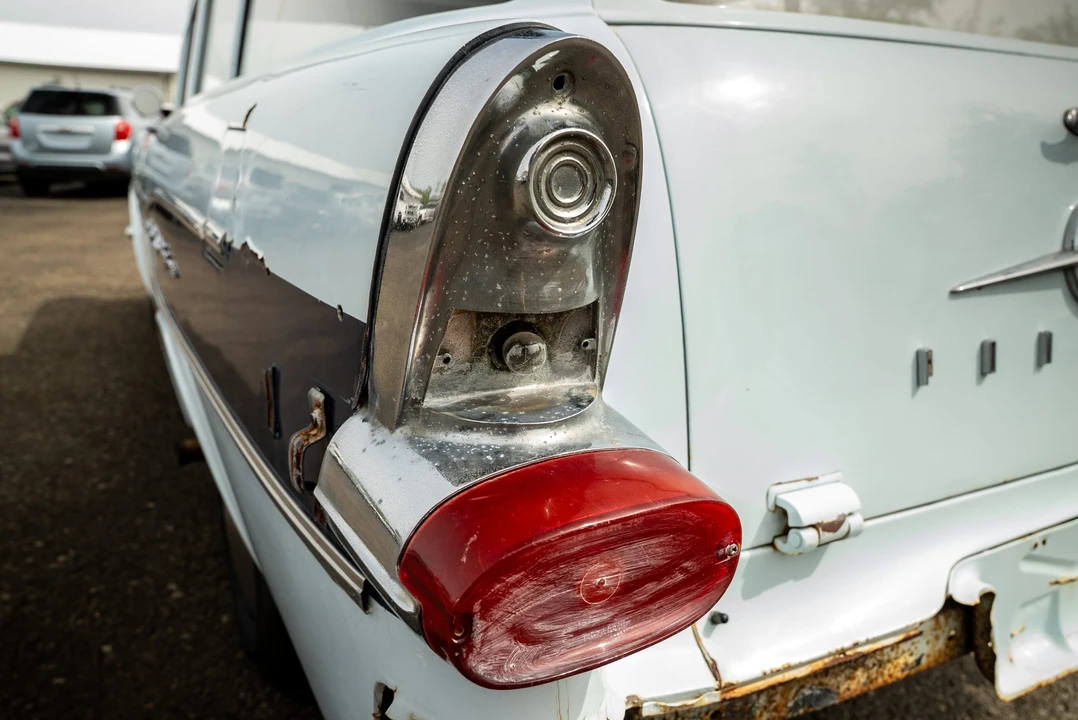 1957 Pontiac Chieftain - Image 30 of 31