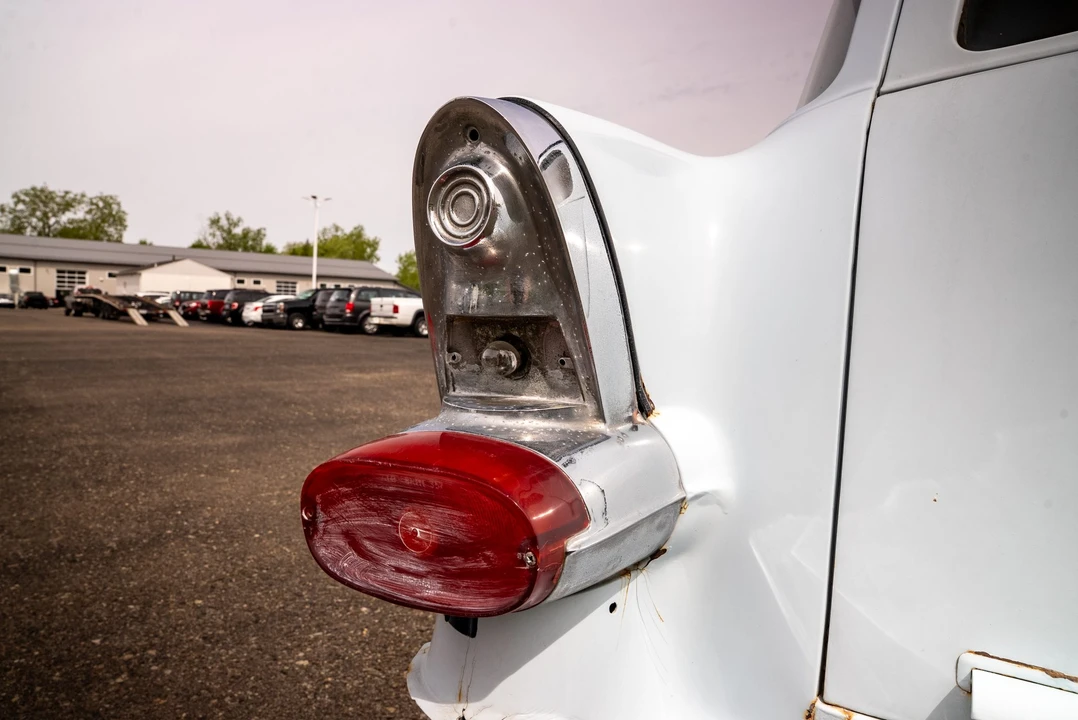 1957 Pontiac Chieftain - Image 29 of 31