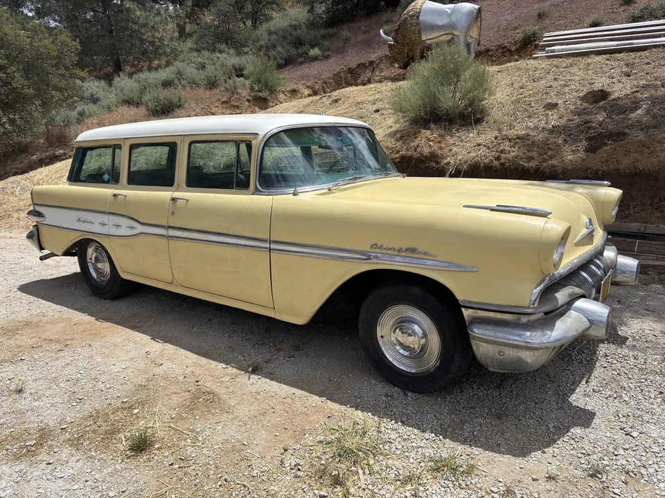 1957 Pontiac Chieftain - Image 28 of 31