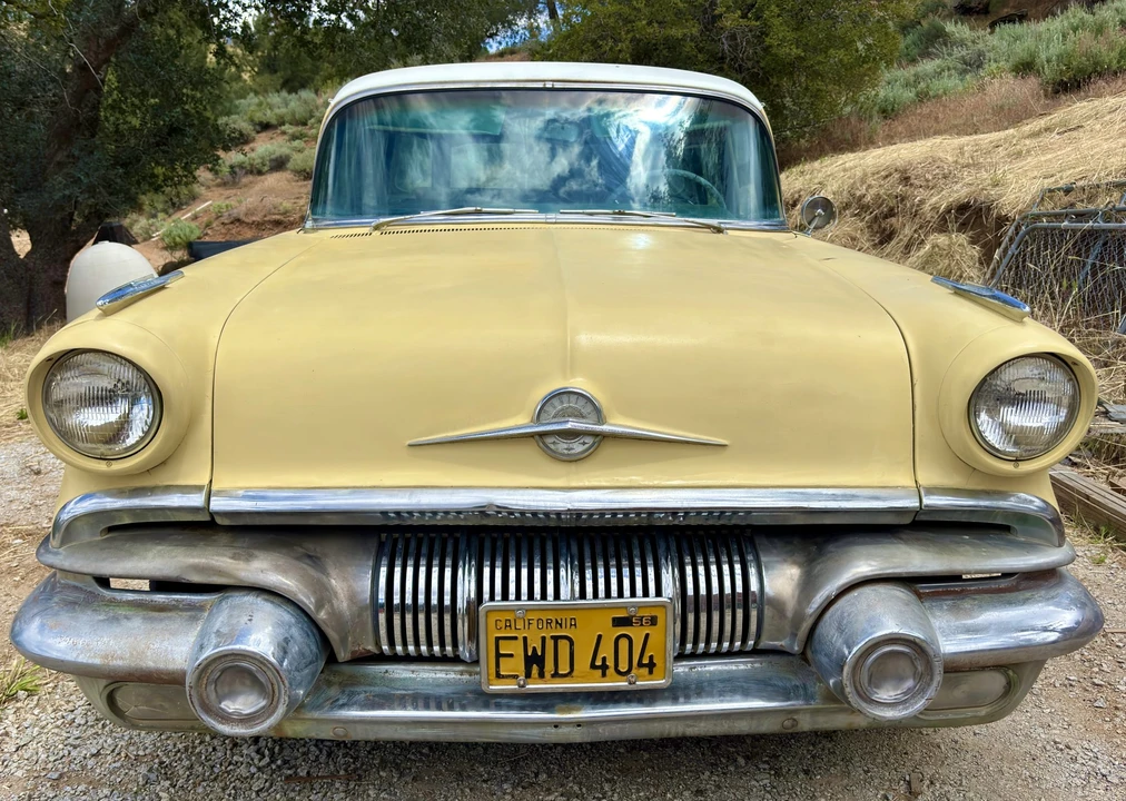 1957 Pontiac Chieftain - Image 3 of 31
