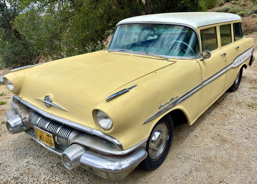 1957 Pontiac Chieftain - Image 10 of 31