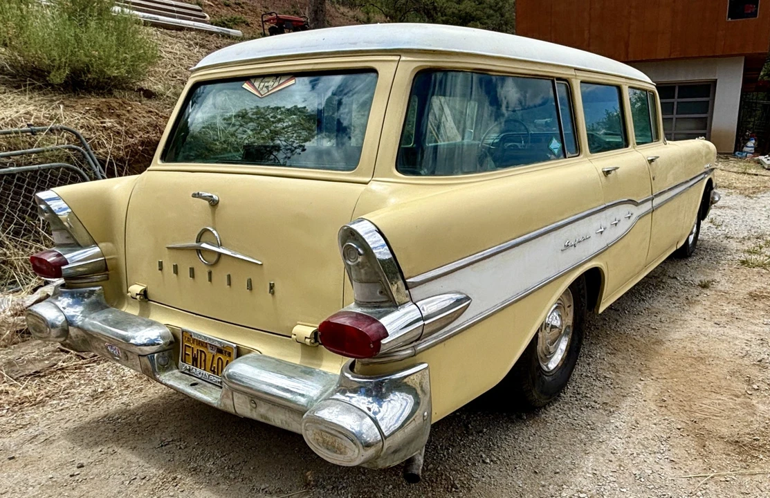 1957 Pontiac Chieftain - Image 25 of 31