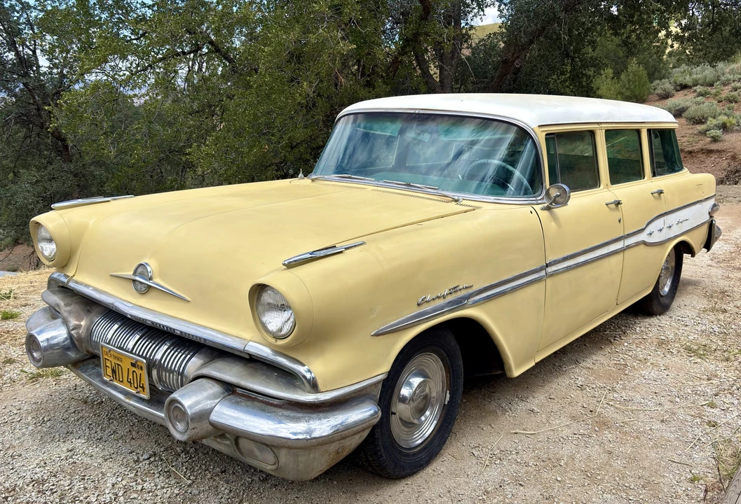1957 Pontiac Chieftain - Image 11 of 31
