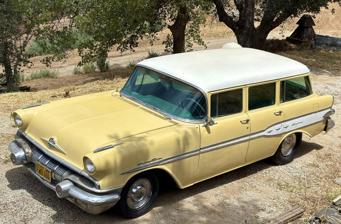 1957 Pontiac Chieftain - Image 14 of 31