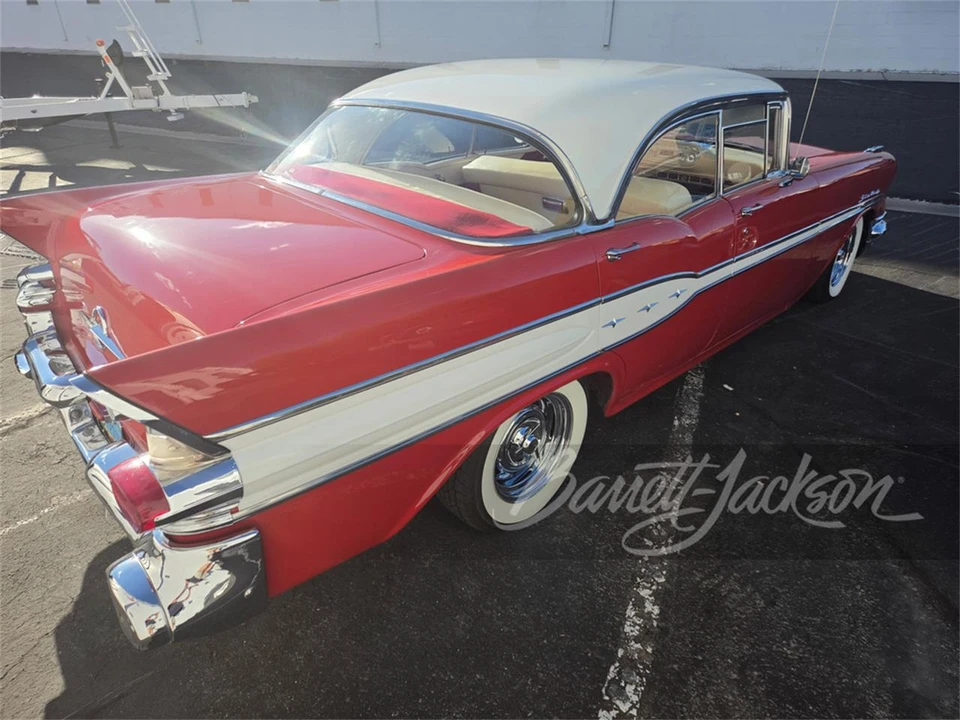 1957 Pontiac Chieftain - Image 2 of 5