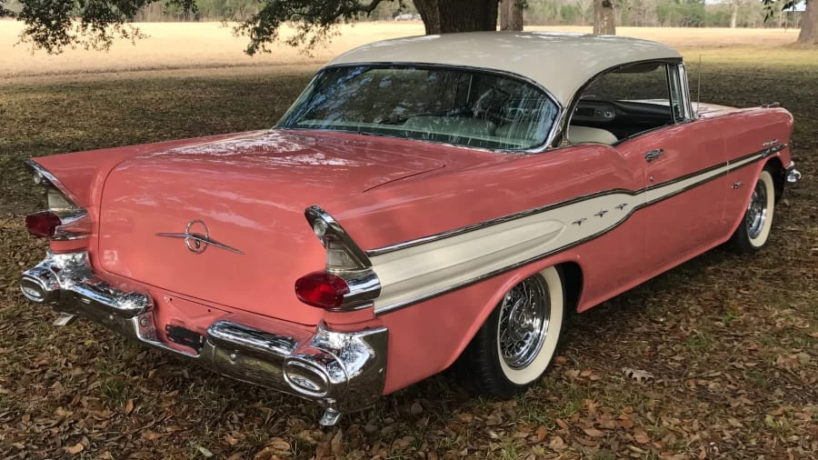 1957 Pontiac Chieftain - Image 9 of 10