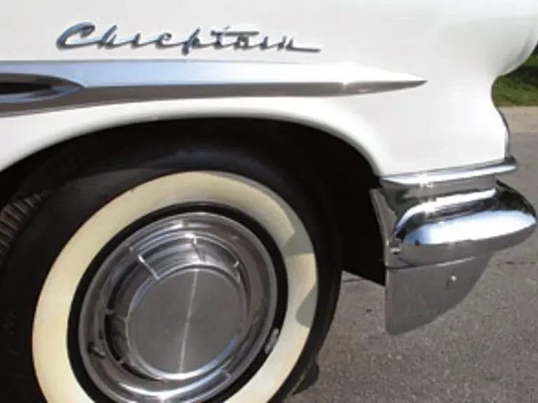 1957 Pontiac Chieftain - Image 3 of 12