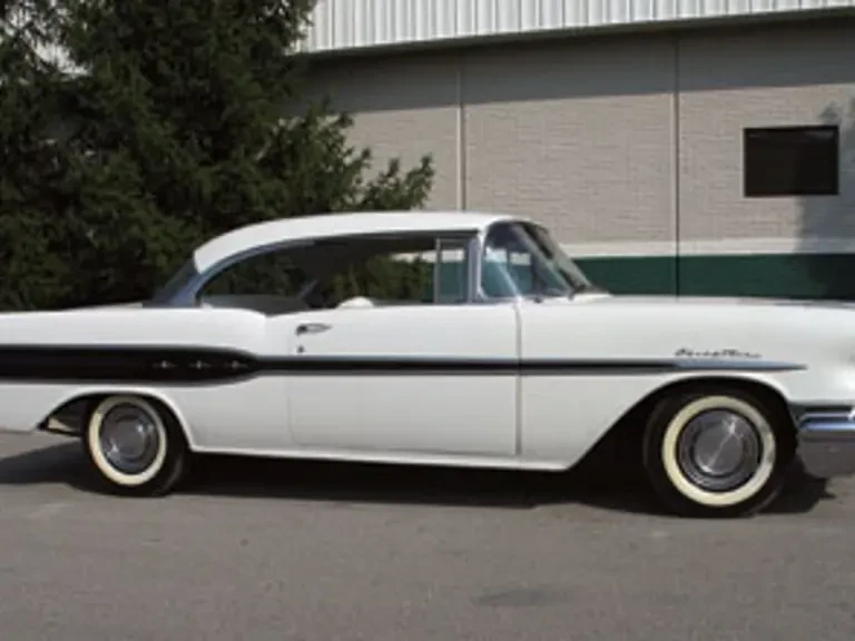 1957 Pontiac Chieftain - Image 4 of 12