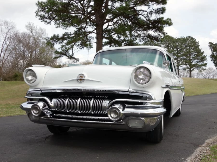 1957 Pontiac Chieftain - Image 11 of 12