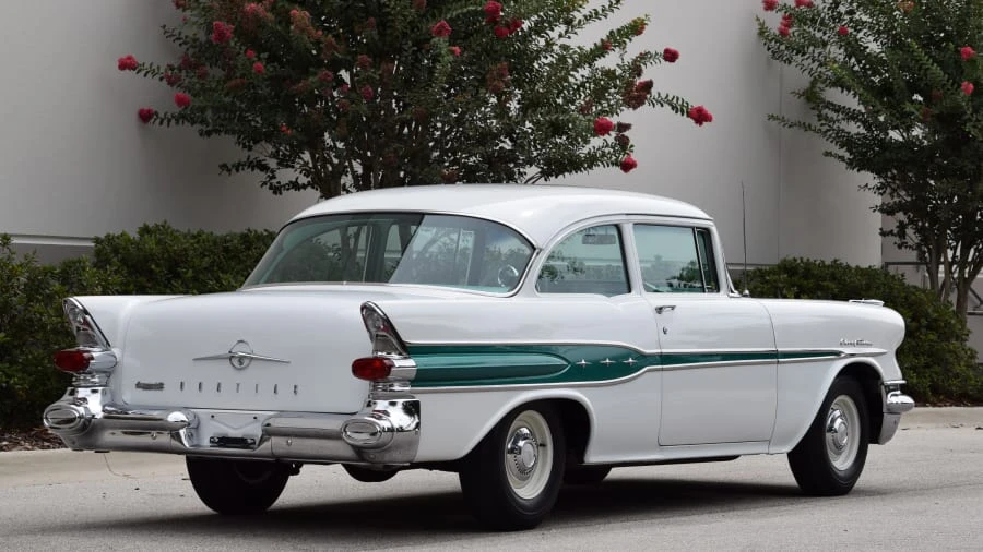 1957 Pontiac Chieftain - Image 3 of 12