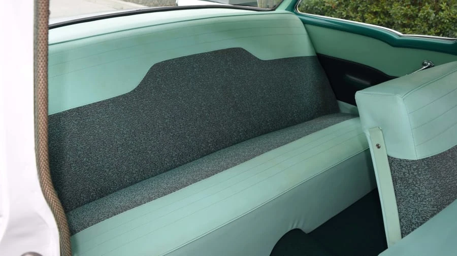 1957 Pontiac Chieftain - Image 6 of 12
