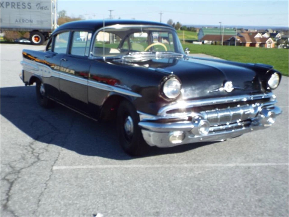 1957 Pontiac Chieftain - Image 2 of 13