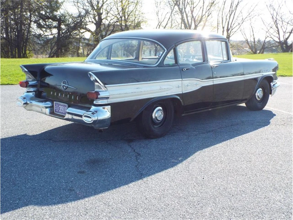 1957 Pontiac Chieftain - Image 4 of 13