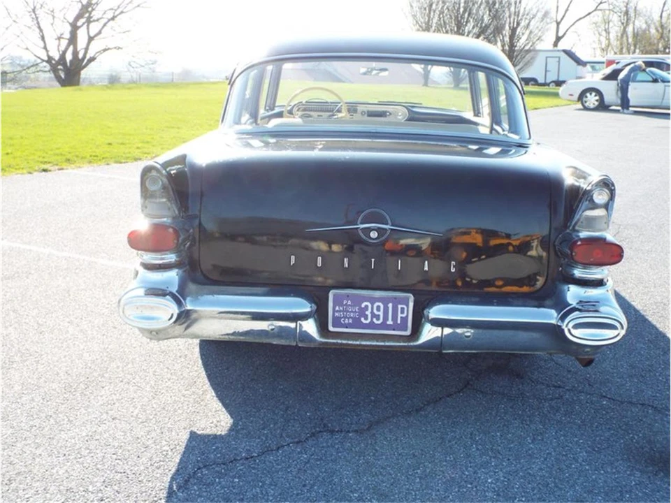 1957 Pontiac Chieftain - Image 8 of 13