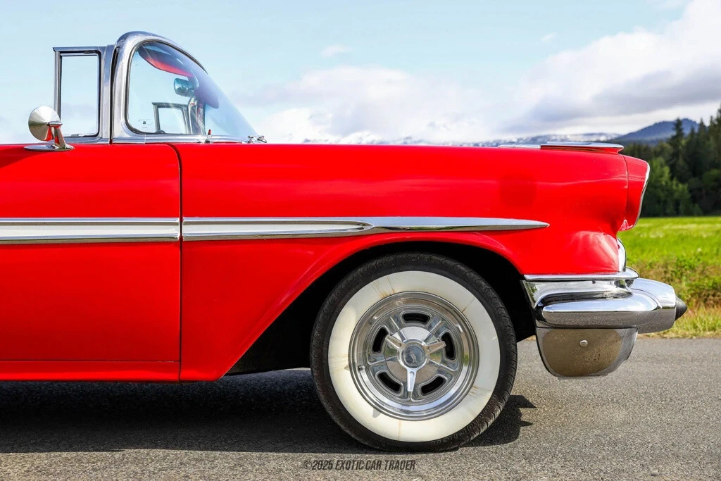 1957 Pontiac Chieftain - Image 11 of 12