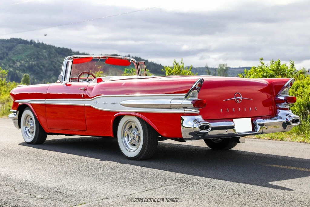 1957 Pontiac Chieftain - Image 6 of 12